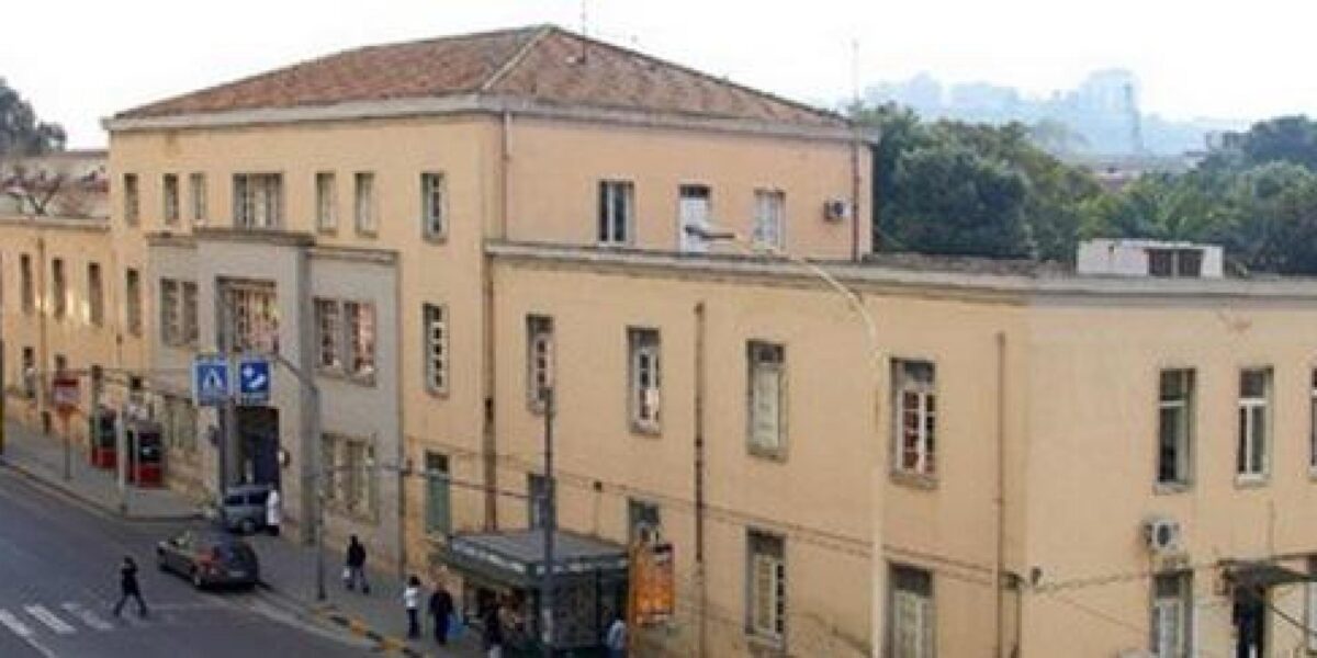 https://assets.gds.it/2026/05/Allarme-per-un-sospetto-caso-di-Ebola-a-Cagliari-paziente-in-ospedale_92879238-1200x600.jpg