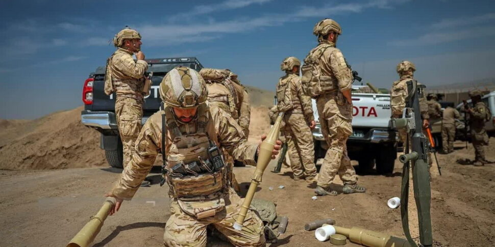https://assets.gds.it/2026/05/Members-of-Iranian-revolutionary-guard-corps-IRGC-military-drill_92404849-970x485.jpg