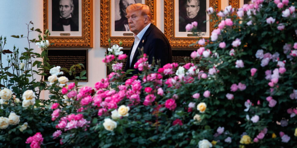 https://assets.gds.it/2026/05/US-President-Donald-Trump-returns-to-the-White-House_92236188-970x485.jpg