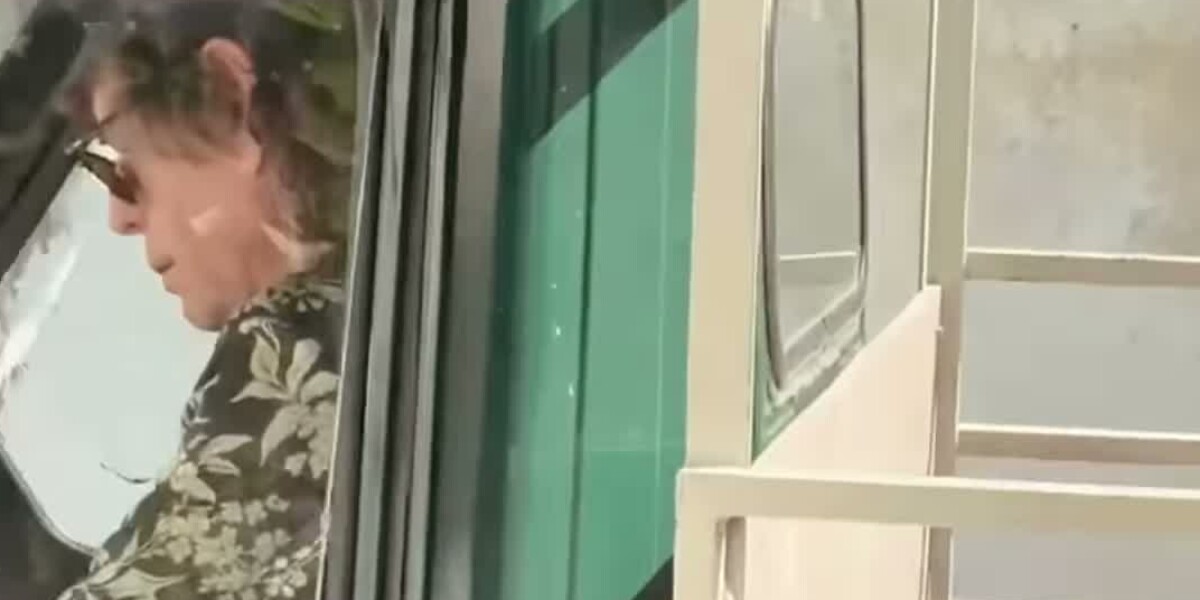 Mick Jagger sale sul lapino: alle Eolie la «pausa di lavoro» più siciliana del mondo. Il video