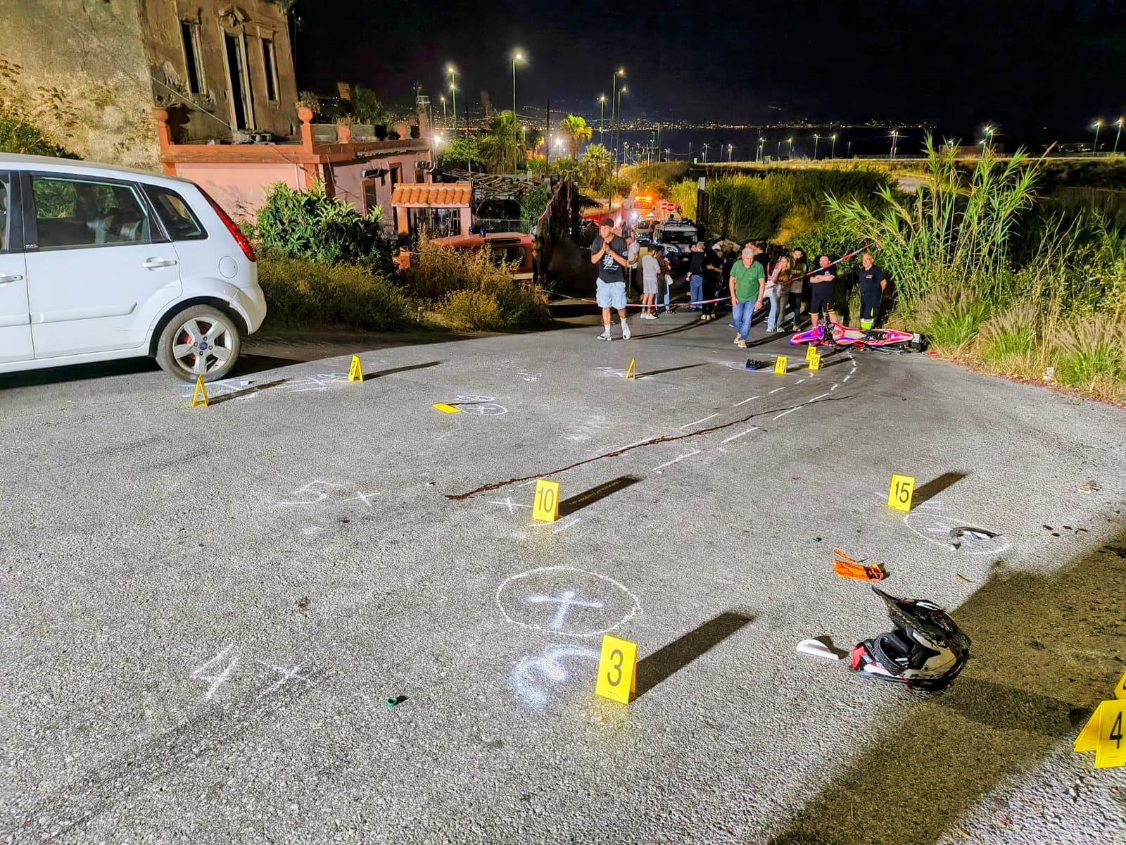 Messina, tragico scontro tra auto e moto a San Filippo: morto un ...