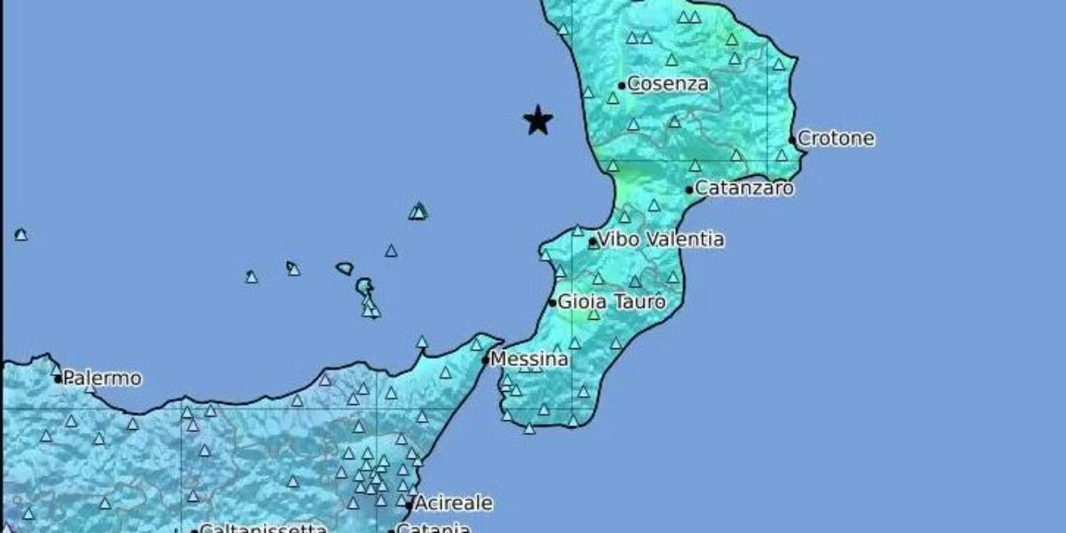https://assets.gds.it/2026/06/terremoto-cosenza-1200x600.jpg