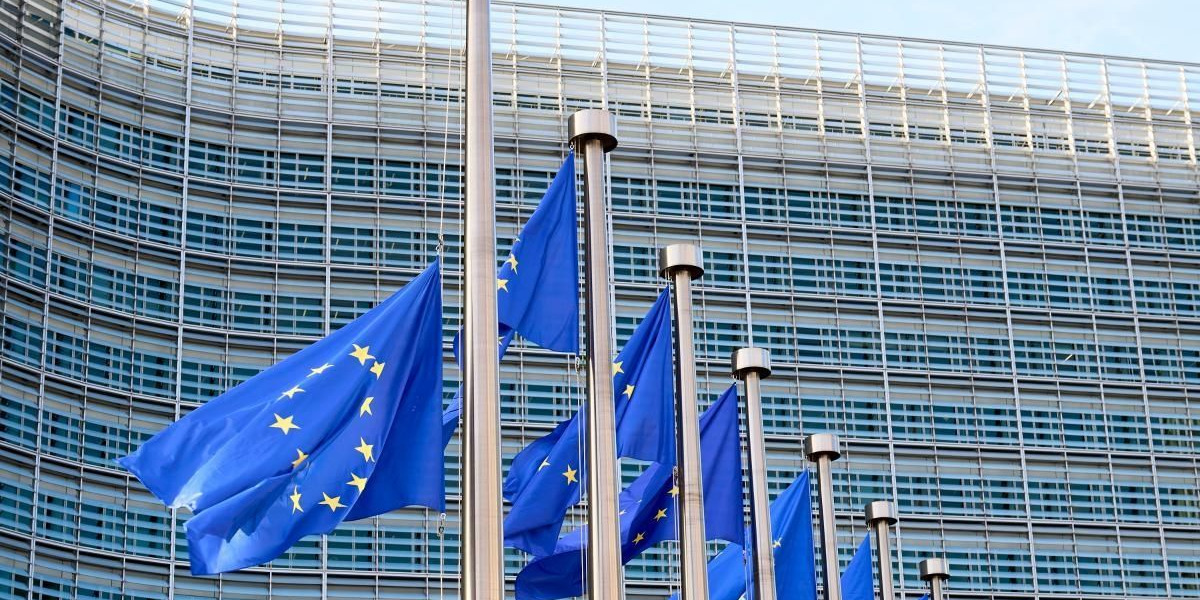 https://assets.gds.it/2026/06/ue-ultimo-giorno-consultazione-su-tabacco-e-nicotina-in-70000-si-sono-espressi-2153902-1200x600.jpg