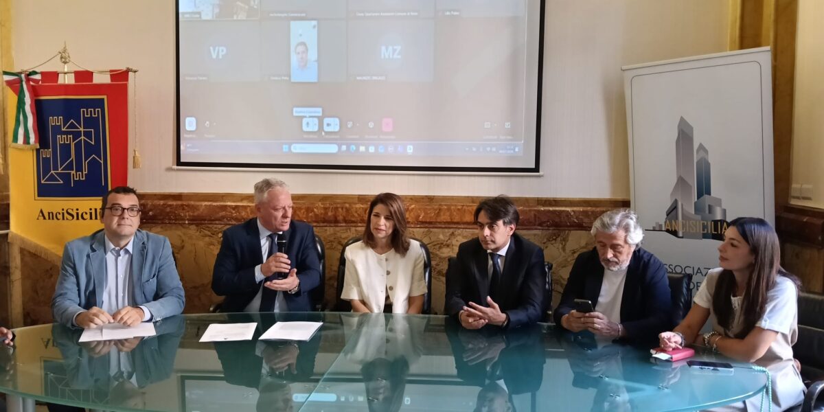 https://assets.gds.it/2026/07/Consiglio-regionale-Anci-dell8-luglio-2026-1200x600.jpeg