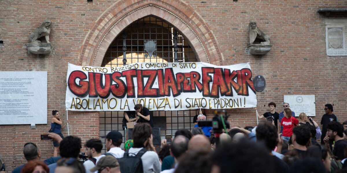 https://assets.gds.it/2026/07/Manifestazione-a-Bologna-per-la-morte-di-Fakir-1200x600.jpg