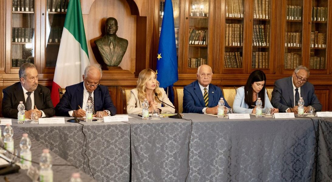 ROMA (ITALPRESS) &ndash; &ldquo;L&rsquo;Italia ritiene che la situazione epidemiologica nell&rsquo;Africa centrale collegata al recente focolaio di virus Ebola Bundibugyo (BVD) nella Repubblica Democratica del Congo e in Uganda richieda la massima attenzione. Per questo motivo il Presidente del Consiglio, Giorgia Meloni, ha inviato una lettera al Presidente di turno dell&rsquo;UE Nikos Christodoulides, al Presidente del