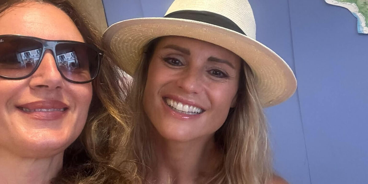 https://assets.gds.it/2026/07/Michelle-Hunziker-alle-isole-Eolie-in-vacanza-1200x600.jpg