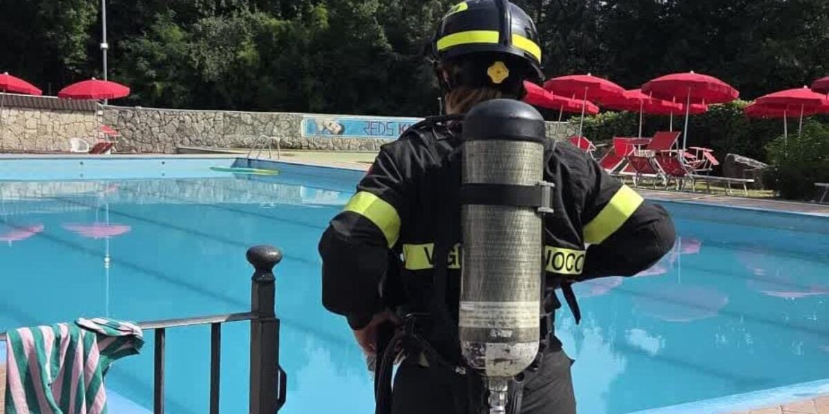 https://assets.gds.it/2026/07/Otto-intossicati-per-fuga-cloro-in-piscina-bimbo-in-codice-rosso_93836272-1200x600.jpg