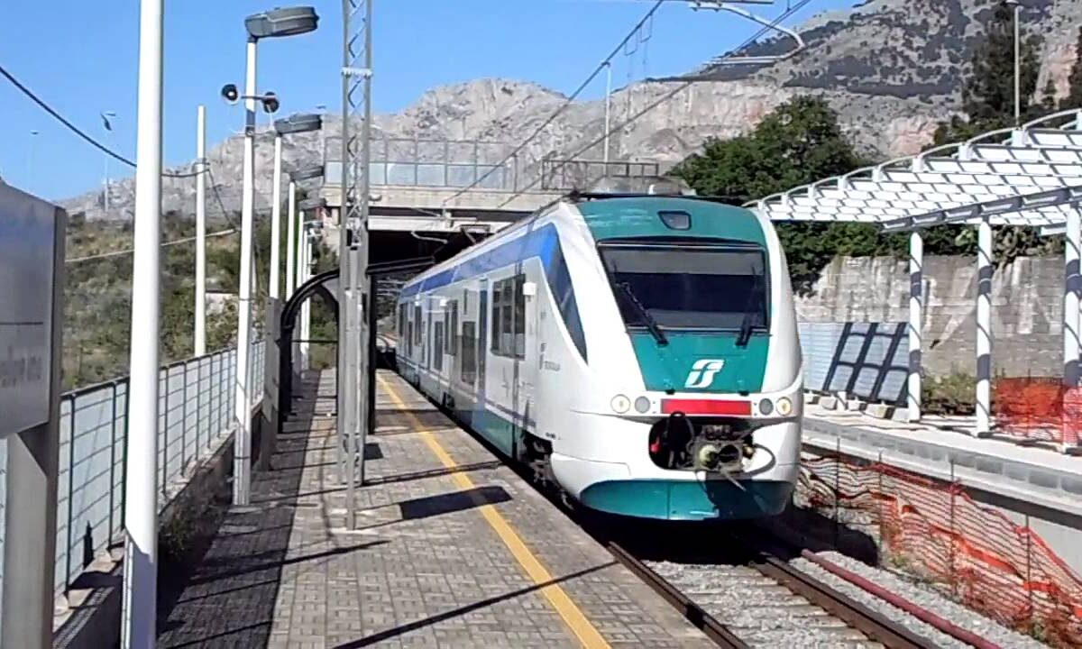 Festino di Santa Rosalia, treni straordinari per la lunga notte della Santuzza