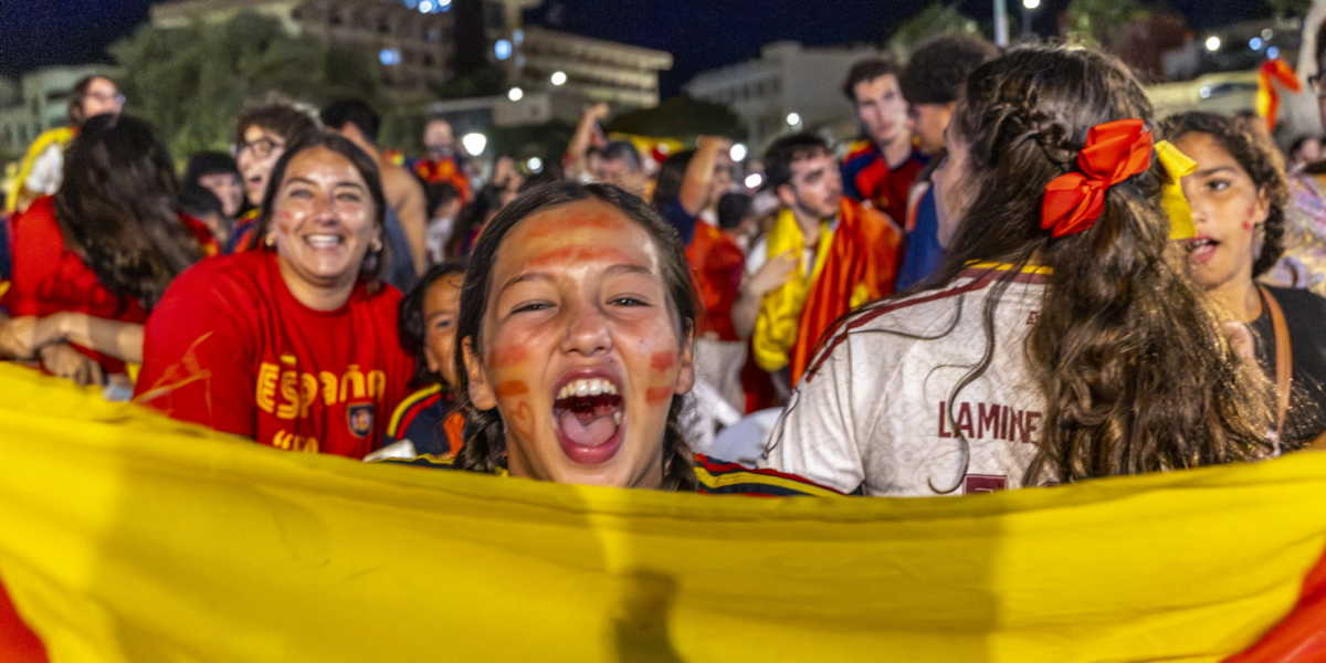 https://assets.gds.it/2026/07/spagna-mondiale-festeggiamenti-1200x600.png
