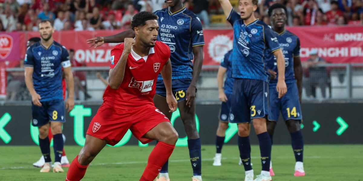 https://assets.gds.it/2026/08/Monza-calcio-lattaccante-Varela-1200x600.jpg
