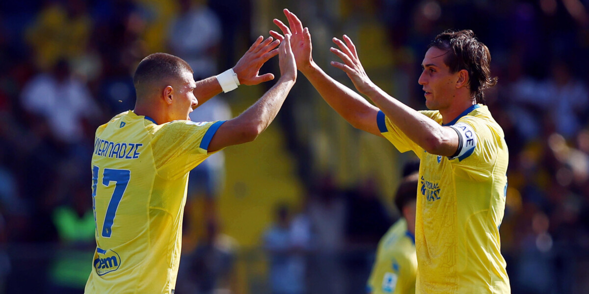 https://assets.gds.it/2026/09/Soccer-Serie-A-Frosinone-Como_94940682-scaled-1200x600-1789917153.jpg