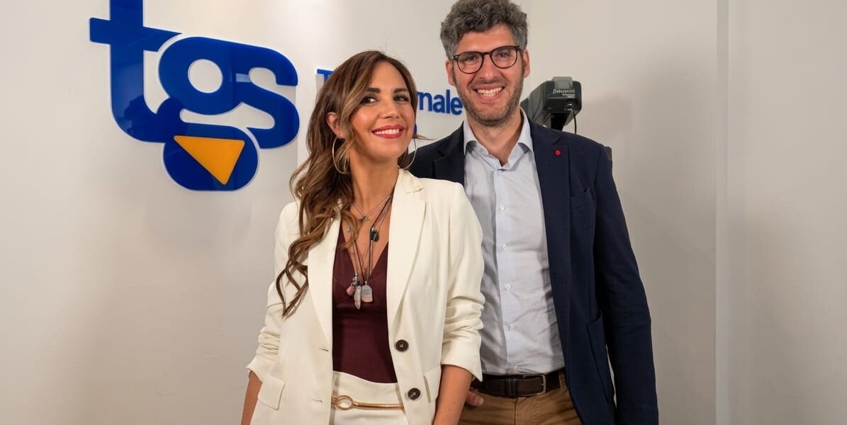 https://assets.gds.it/2026/10/I-conduttori-Alessandra-Costanza-e-Giorgio-Mannino-1195x600.jpg