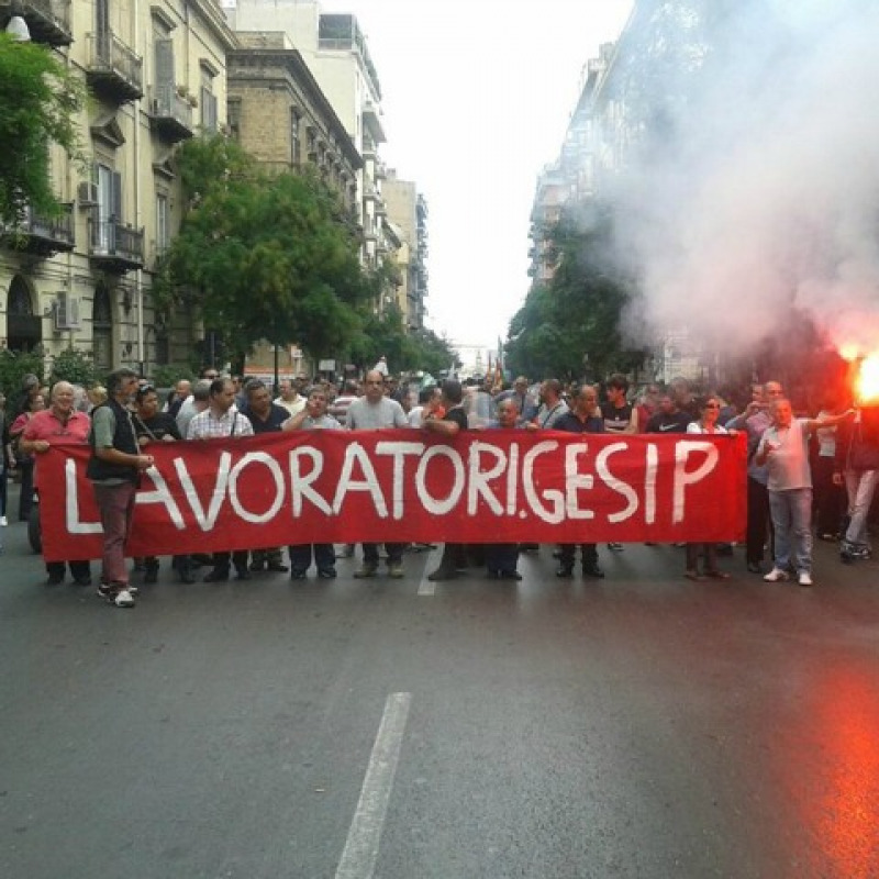 Una delle proteste dei lavoratori dell'ex Gesip